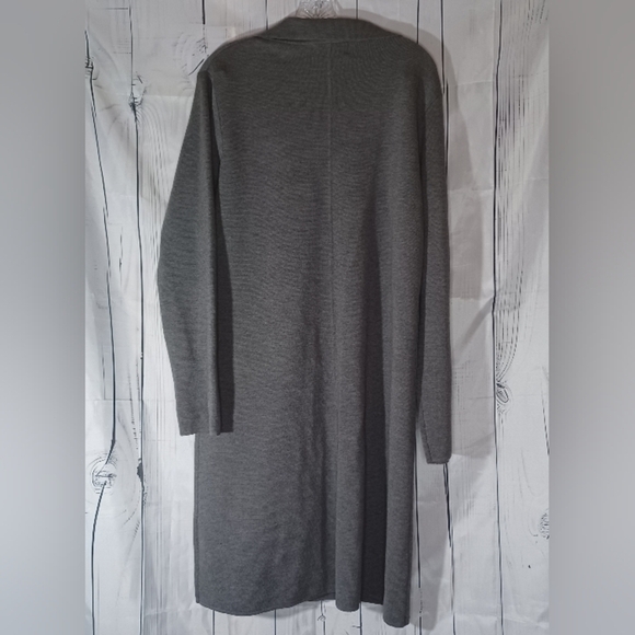 Bloomingdale's Vintage Gray Women's Long Snap Front Sweater 100% Wool NWT - Picture 2 of 15